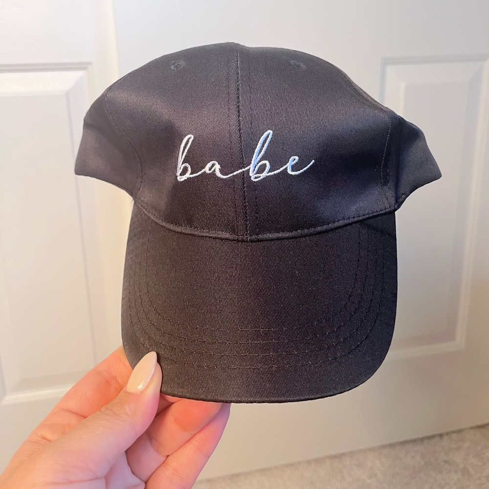 NEW Women’s Black Hat, “babe”, adjustable back